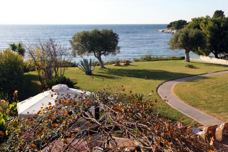 LUXURIOUS BEACHFRONT VILLA FOR RENT SITHONIA HALKIDIKI