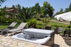 Fully equiped beachfront villa for rent in Halkidiki with private Spa