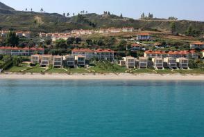 Dioni Beachfront Villas