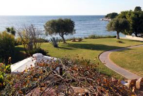 LUXURIOUS BEACHFRONT VILLA FOR RENT SITHONIA HALKIDIKI